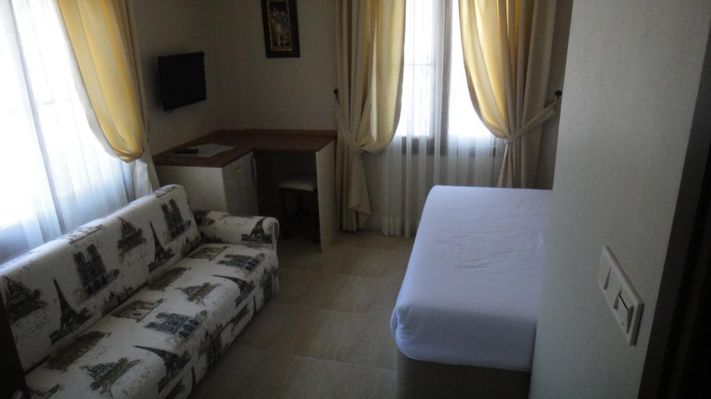 Golden Stone Butik Otel Çeşme Room photo